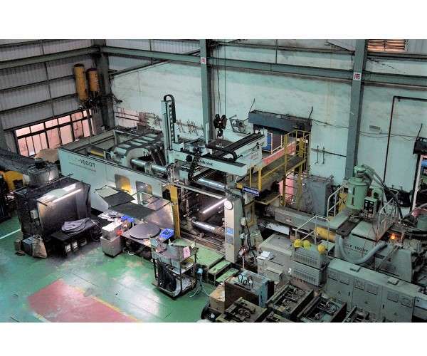 1600T INJECTION MOLDING MACHINE